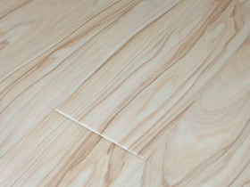 现代简约桦木色地板 精工镂铣