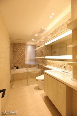 混搭风格公寓实用整体卫浴设计
