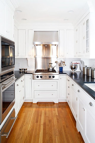 欧式风格舒适白色厨房橱柜效果图