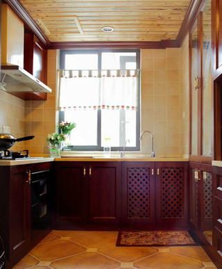 中式风格实用红色厨房橱柜订做