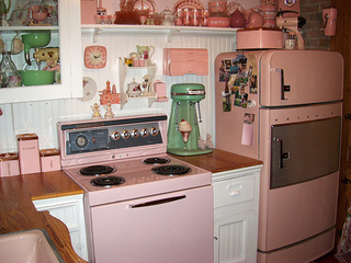 田园风格超小户型粉色厨房橱柜设计图