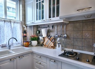 田园风格超小户型白色厨房橱柜设计图