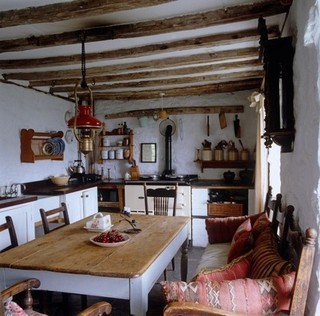 田园风格简洁暖色调厨房餐桌图片