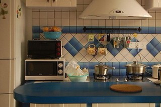 地中海风格实用蓝色厨房餐桌图片