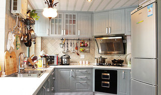 地中海风格温馨蓝色厨房橱柜安装图