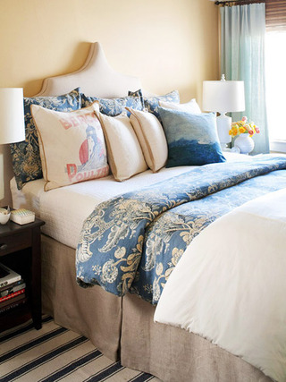 欧式风格舒适暖色调卧室设计图纸