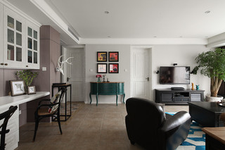 美式风格三居室温馨电视背景墙效果图
