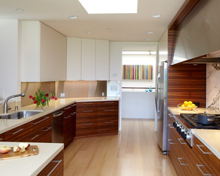 美式风格简洁红色厨房橱柜安装图