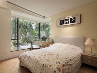 现代简约风格小清新黄色卧室飘窗装修效果图
