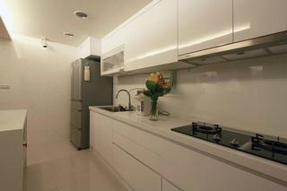 简约风格简洁白色厨房橱柜设计