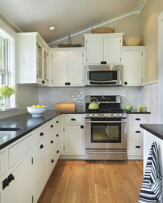 简约风格时尚白色厨房橱柜设计图