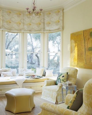美式风格小清新黄色客厅飘窗设计