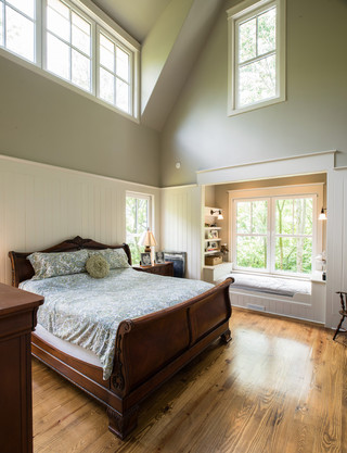 美式风格温馨白色卧室飘窗设计