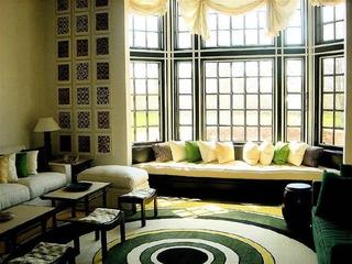 美式风格时尚黄色客厅飘窗装修效果图