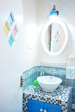 地中海风格蓝色卫生间洗手台图片