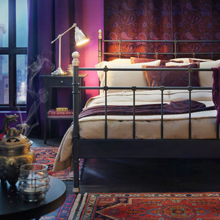 宜家风格舒适紫色卧室床图片