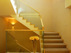 时尚玻璃扶手 16款简约楼梯设计