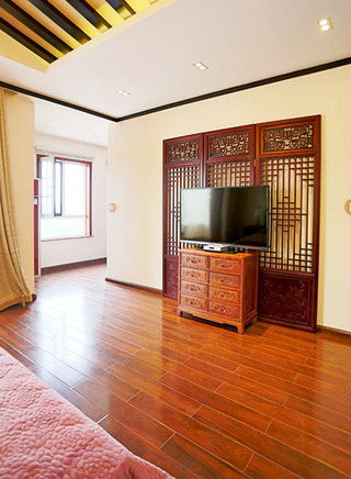 中式风格大气褐色电视柜效果图