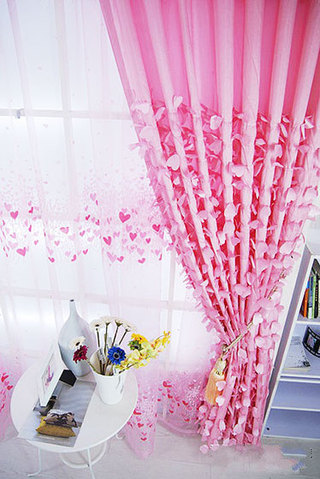 浪漫粉色窗帘效果图
