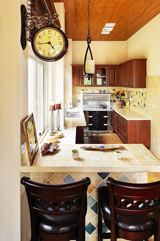 田园风格黄色厨房瓷砖图片
