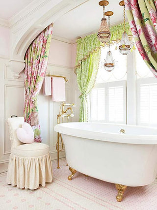 古典白色浴缸图片