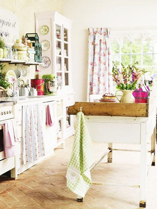 温馨厨房窗帘图片