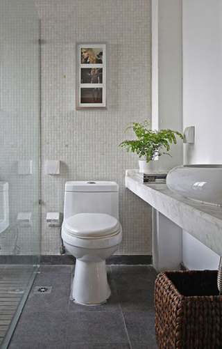 现代简约风格二居室简洁10-15万90平米卫生间装修效果图