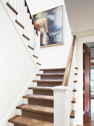 美式风格白色楼梯装修图片