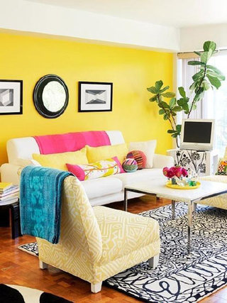 欧式风格温馨黄色客厅装修