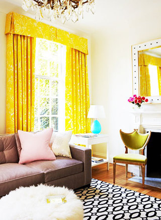 黄色客厅窗帘效果图