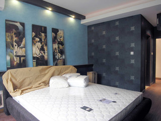 蓝色卧室背景墙装饰画效果图