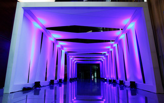 紫色LED灯光现代走廊效果图