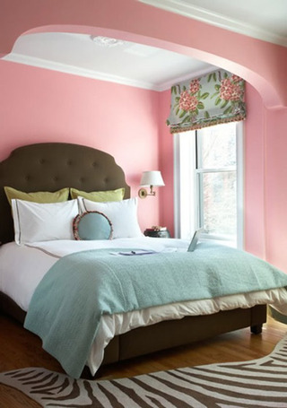 粉色欧式卧室背景墙效果图