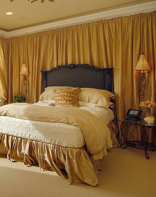 欧式华丽金色卧室效果图