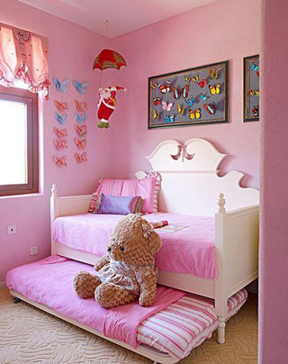 粉色儿童房沙发床效果图