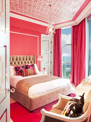 简洁粉色卧室装修图片