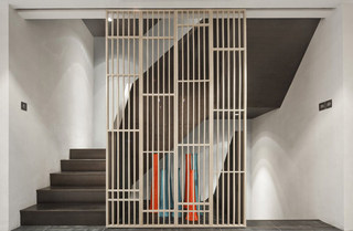 新中式棕灰色楼梯设计