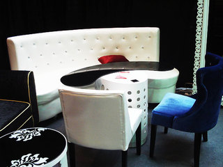 现代客厅创意半圆形组合沙发设计效果图