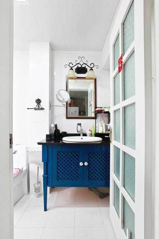 蓝色浴室柜设计图