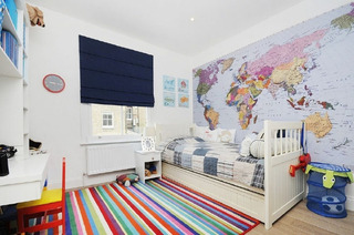 七彩条纹儿童房地毯布置图