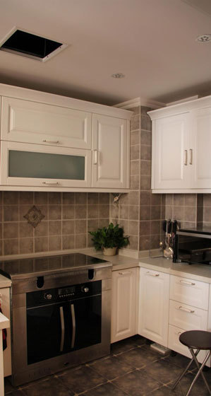 简洁一体式厨房橱柜设计效果图