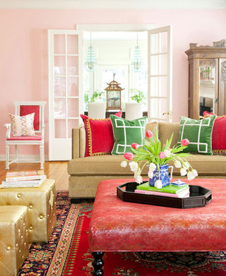  女性单身公寓最爱的浪漫粉色客厅