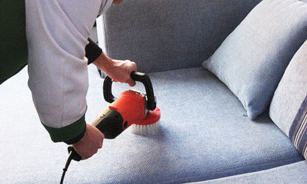 不同材质的沙发如何清洁？