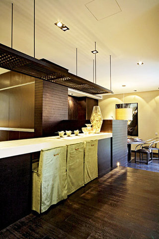 现代中式开放式厨房吧台设计