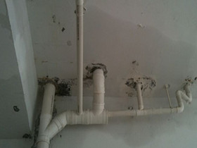 卫生间管道漏水怎么办    卫生间管道漏水维修方法