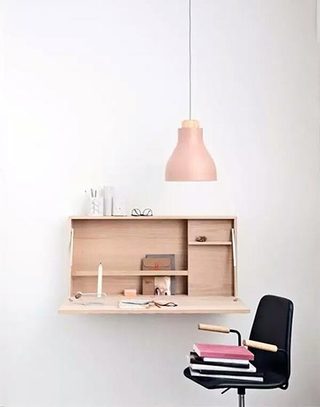 简洁墙面折叠小书桌