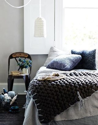 舒适毛毯给卧室加一度的温暖
