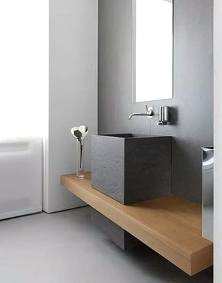 优雅木质卫浴间洗手台