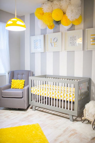 黄色灰色冷暖撞色婴儿房设计