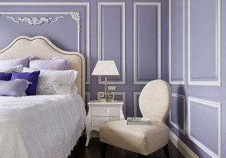 浪漫新古典卧室 浅紫色背景墙设计